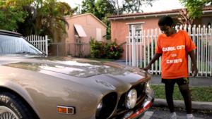 Rick Ross - Aston Martin Music (feat. Drake & Chrisette Michele) (Video ufficiale e testo)