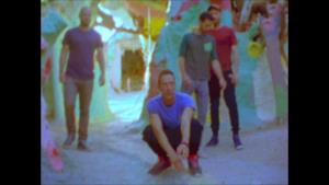 Coldplay - Birds (Video ufficiale e testo)