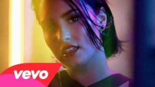 Demi Lovato - Cool For The Summer (Video ufficiale e testo)
