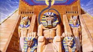 Iron Maiden - Powerslave (Video ufficiale e testo)