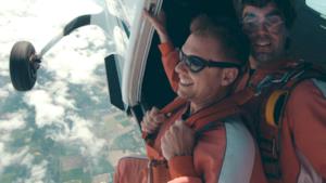 Armin van Buuren - Freefall (Video ufficiale e testo)