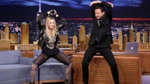 Madonna twerka col figlio Rocco e il dj Diplo da Jimmy Fallon (video)