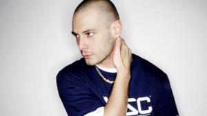 Fabri Fibra - Niente Di Personale (audio ufficiale e testo)