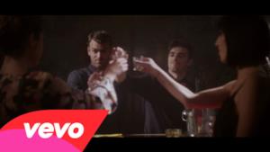 The Chainsmokers - Kanye (feat. Siren) (Video ufficiale e testo)