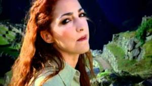 Gloria Estefan - Wrapped (Video ufficiale e testo)