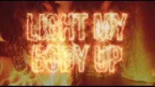 David Guetta - Light My Body Up (feat. Nicki Minaj & Lil Wayne) (Video ufficiale e testo)