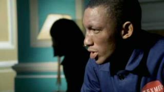 Massive Attack - Karmacoma (Video ufficiale e testo)
