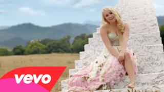 RaeLynn - God Made Girls (Video ufficiale e testo)