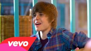 Justin Bieber - One Less Lonely Girl (video ufficiale e testo) 