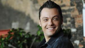 Tiziano Ferro da oggi in radio con il nuovo singolo Lo Stadio