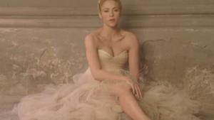 Shakira - Empire (video ufficiale, testo e traduzione)
