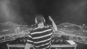 Tiësto presenta il podcast numero 439 del suo ClubLife