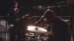 Radiohead - Staircase (unreleased track live from the basement)