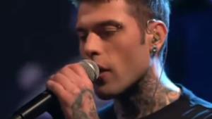 Fedez - Pop-Hoolista live @Le Invasioni Barbariche (video)