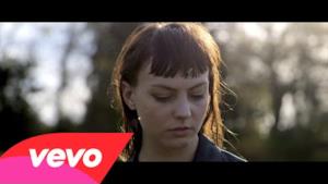 Angel Olsen - Windows (Video ufficiale e testo)