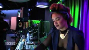 538LIVE XXL: Eva Simons - This Is Love, Bludfire en Policeman