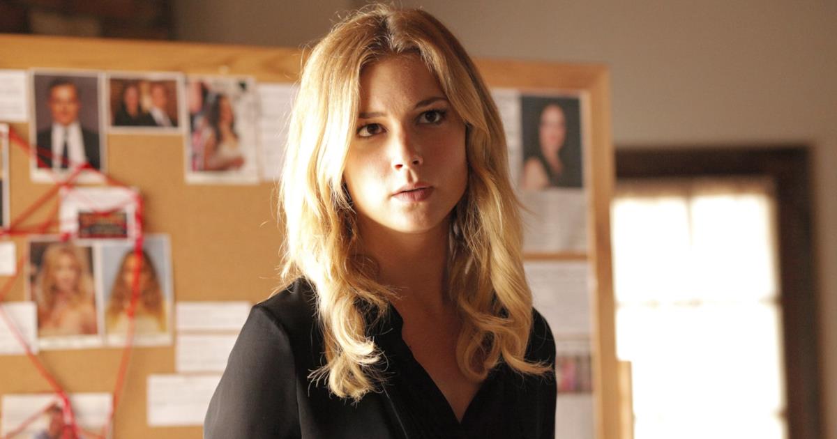 Films Et Séries Tv Avec Emily Carey Revenge: ecco come finisce la serie TV